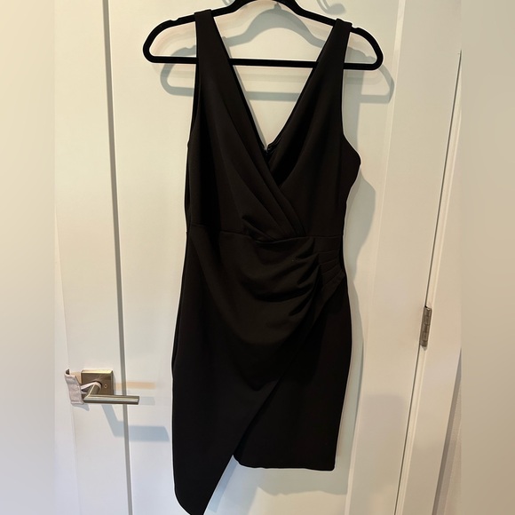 Guess Dresses & Skirts - Guess size 12 formal black midi dress